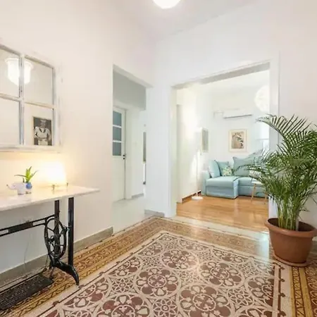 Appartamento Casa Pamisou near Attiki metro station Atene Esterno foto