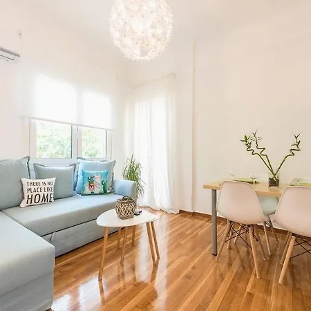 Appartamento Casa Pamisou near Attiki metro station Atene Esterno foto