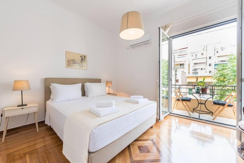 Casa Pamisou Near Attiki Metro Station