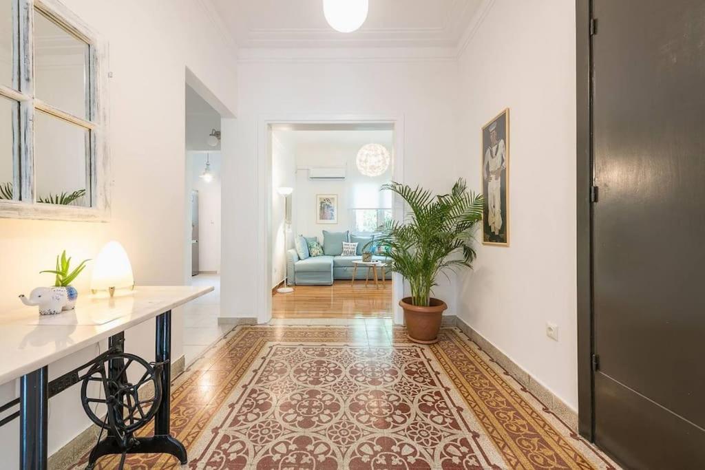 Casa Pamisou Near Attiki Metro Station * Athens